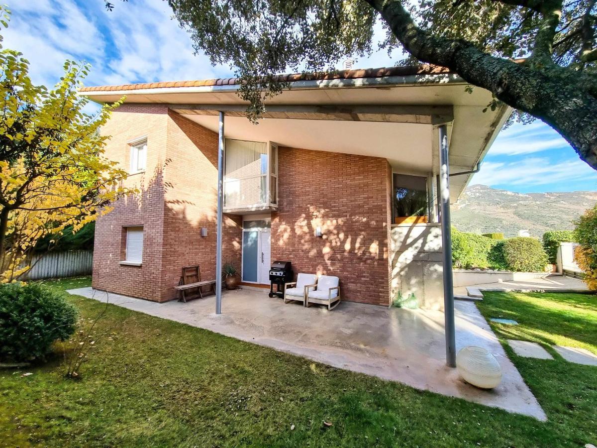 Villa Guara Golf Y Pool Comotucasa Nueno Exteriér fotografie