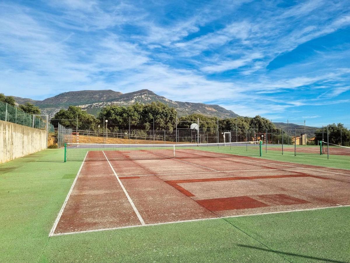 Villa Guara Golf Y Pool Comotucasa Nueno Exteriér fotografie